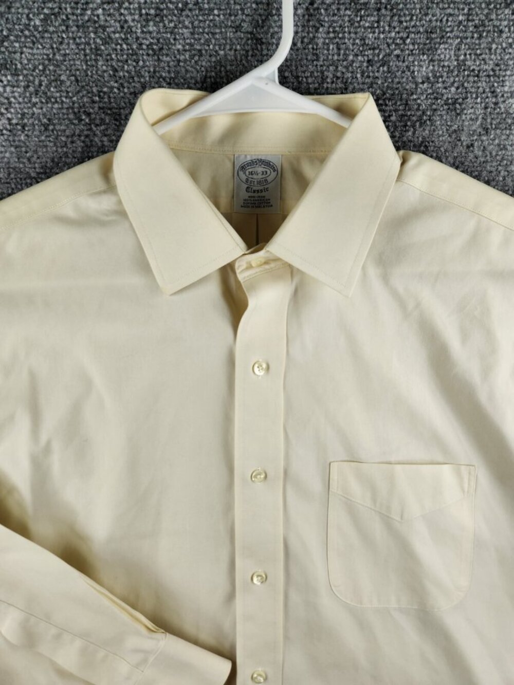 Brooks Brothers Non Iron Button Up Shirt Long Sleeve Yellow Classic 16.5 33 Men